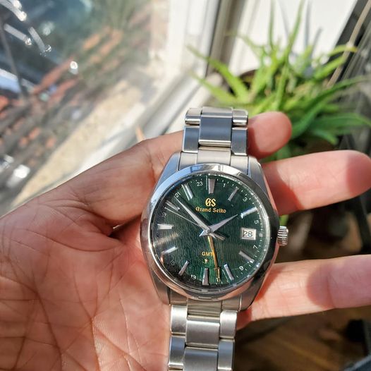 For Sale: Limited Edition Grand Seiko SBGN007 | WatchCharts