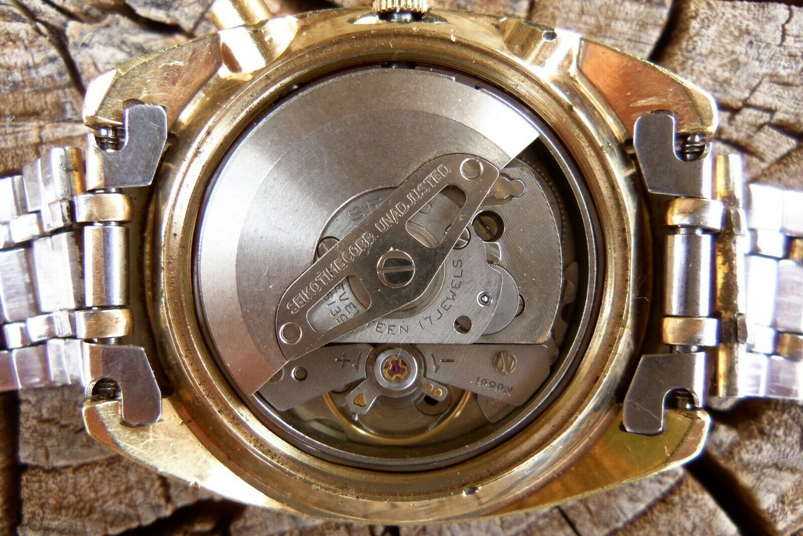 Vtg 70s SEIKO 6139-6015 GOLDEN POGUE AUTOMATIC CHRONOGRAPH WATCH RUNS  4U2FIX | WatchCharts