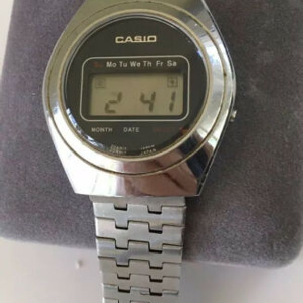 Casio Casiotron R15 Quartz Digital LCD Vintage Collectible