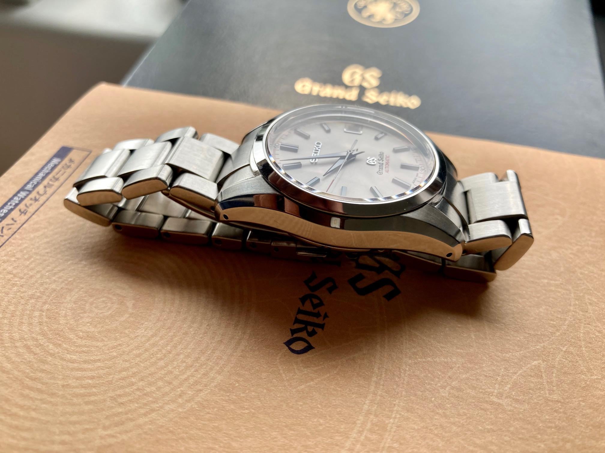 grand seiko sbgr071