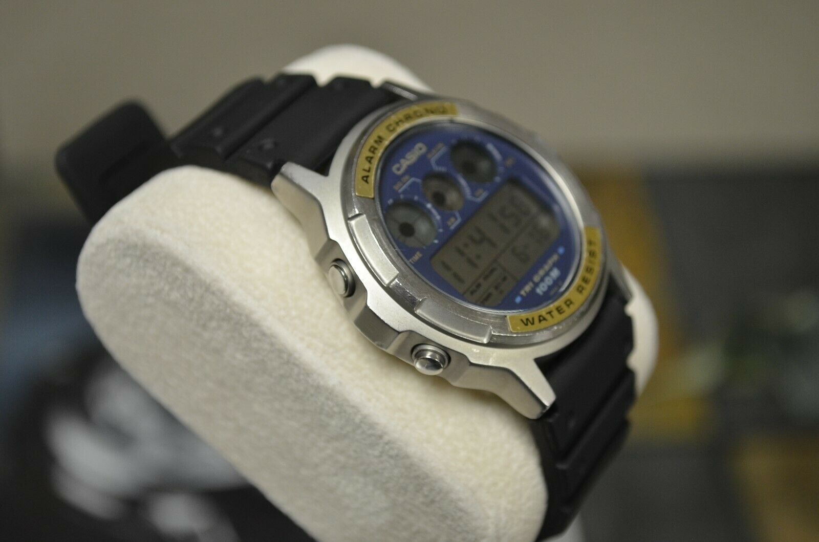 CASIO TGW-100 [827] TRI-GRAPH BLUE/GOLD DIGITAL WATCH RARE MINT