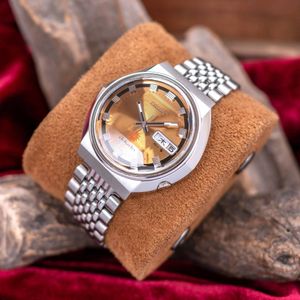 Seiko Advan 6106-7570 For Sale | WatchCharts Marketplace