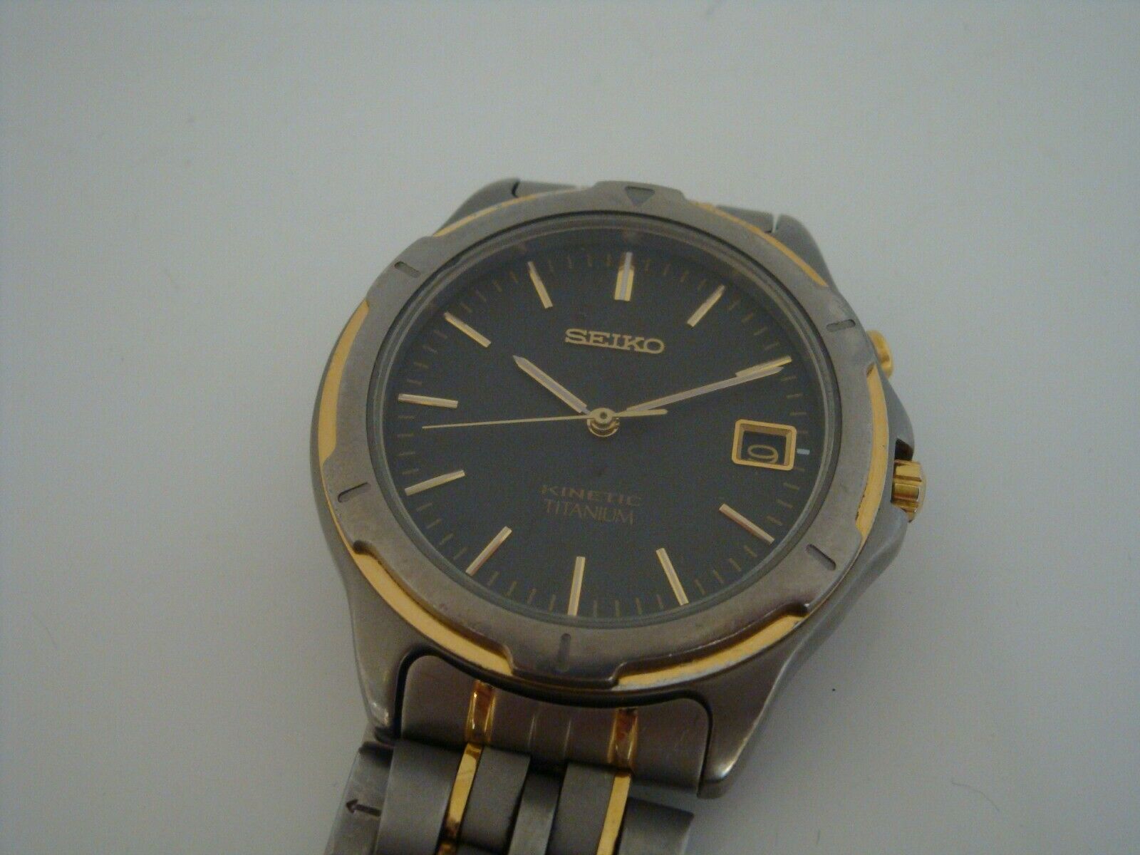 Seiko Kinetic Titanium. Gents watch 5M42 0A20. Second