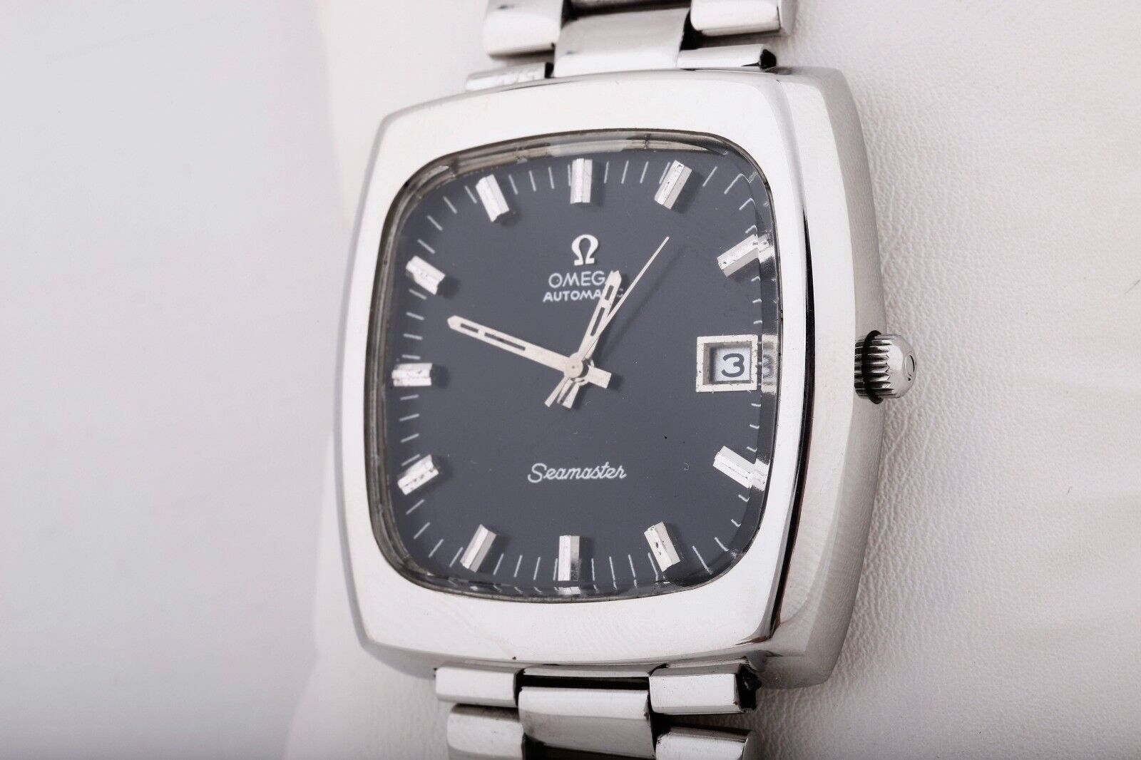 Omega seamaster outlet big square