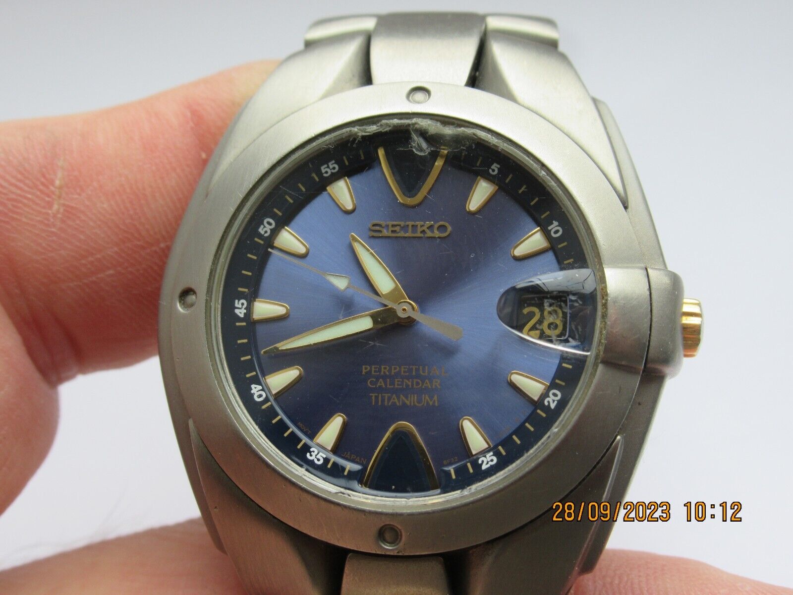 Seiko titanium perpetual calendar watch sale