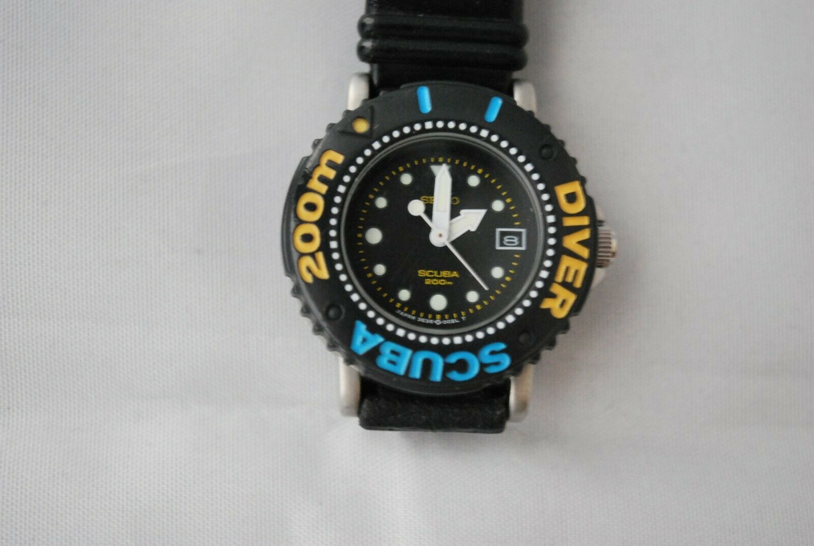 Antique Seiko Diver Mini size 200M 3E35-0020 Scuba Quartz Used