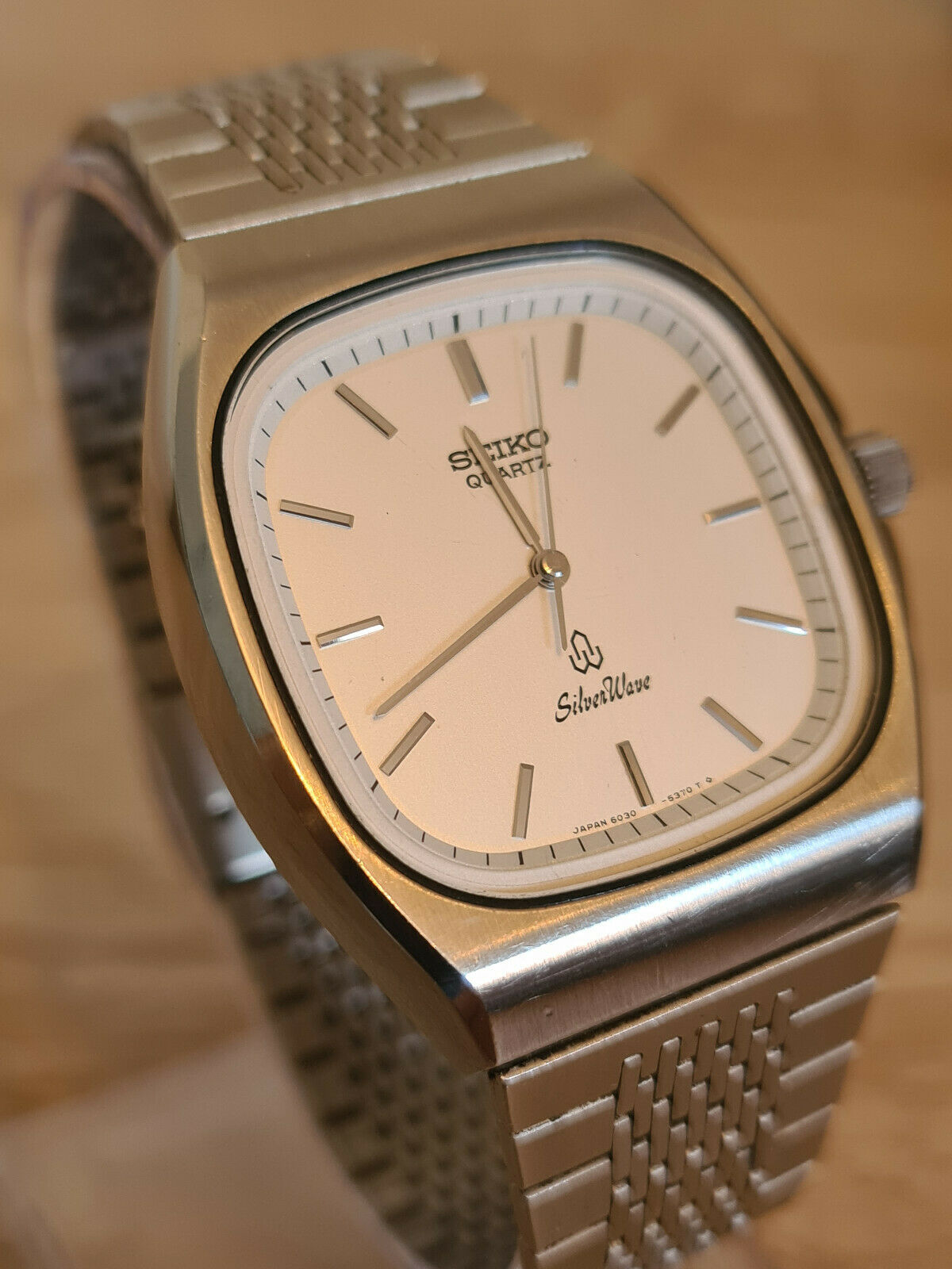 LOVELY VINTAGE 1981 SEIKO GENTS WATCH 6030-5310 SILVERWAVE 