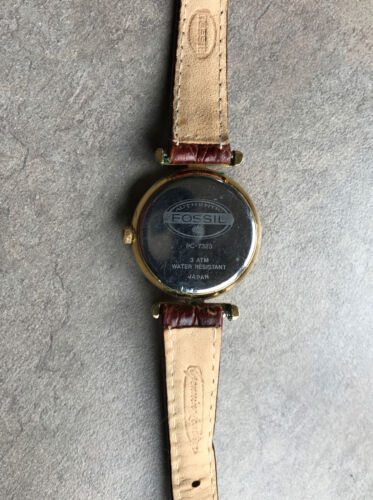 Vintage Fossil Women display picture 3