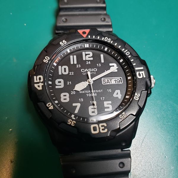 Casio Mrw200h 2bv Reloj Negro Con Neo-display Y Correa De Re | Envío gratis
