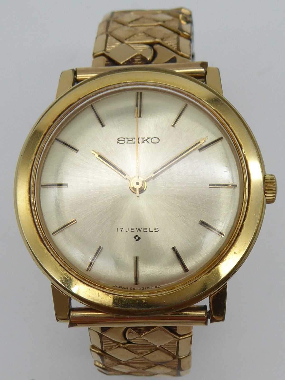 SMART VINTAGE MENS GOLD PLATED SEIKO MANUAL WIND WRISTWATCH 66