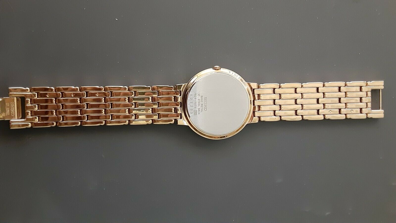 Seiko 7N29-F070 Mens Elegant Gold Tone Round Dial Date