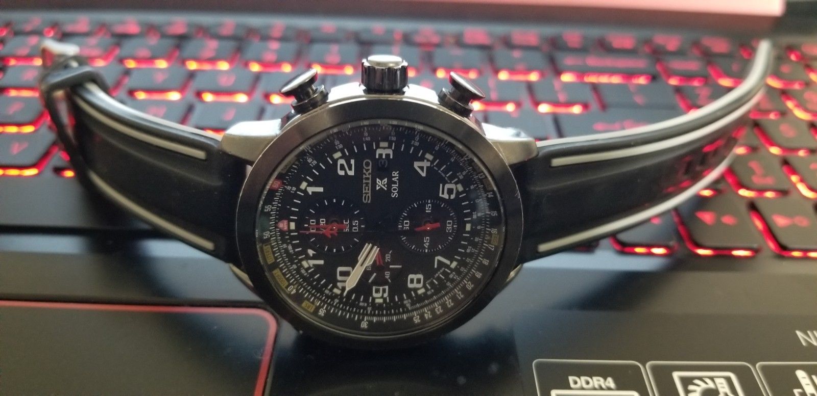 seiko v176 price