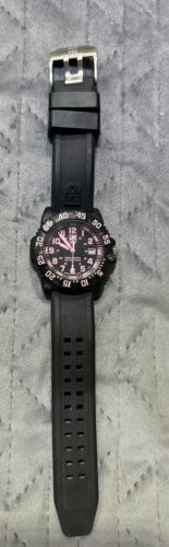 Luminox pink 2025