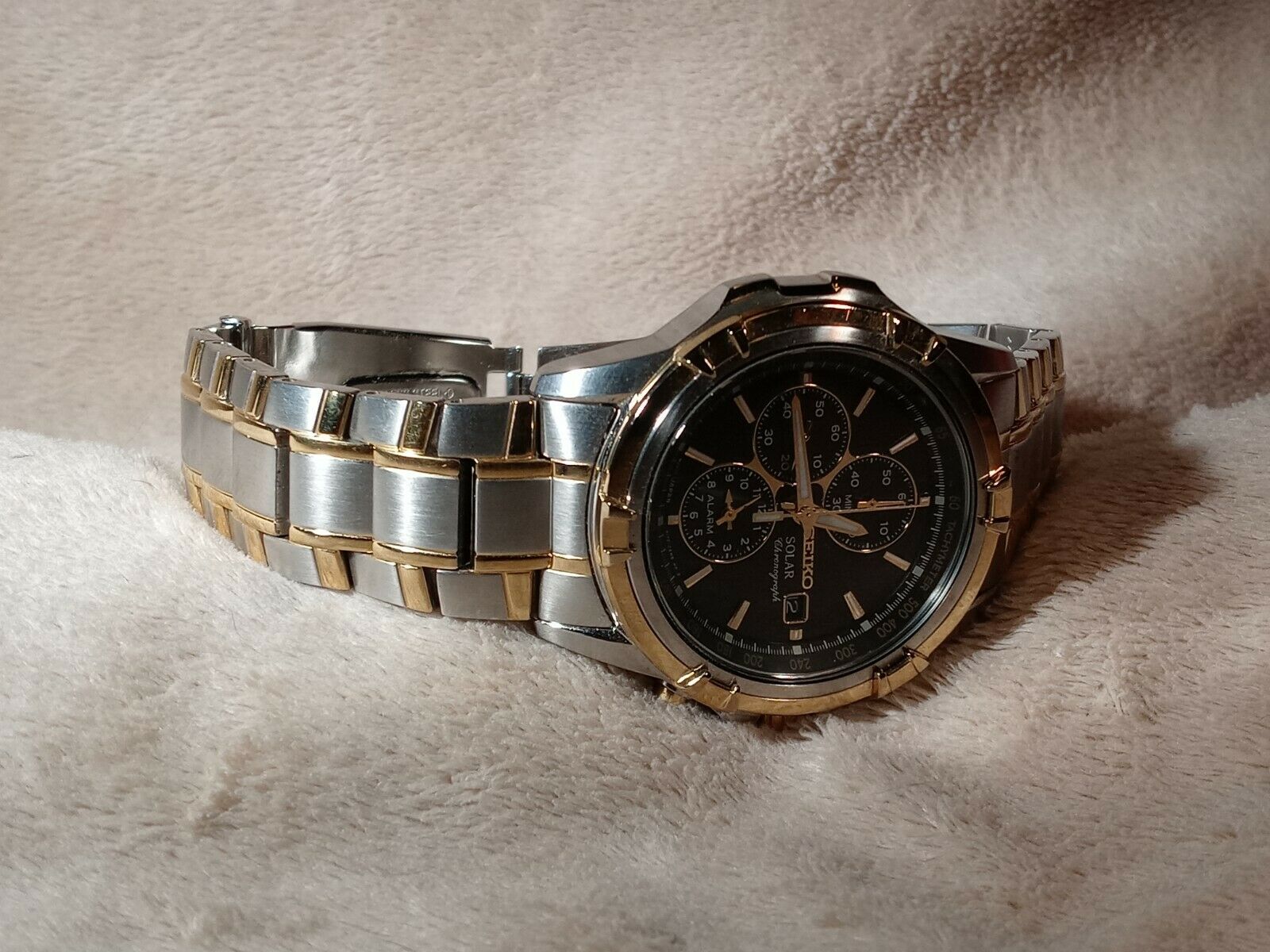 Seiko Solar Chronograph Black Dial Alarm Model V172 OAJO