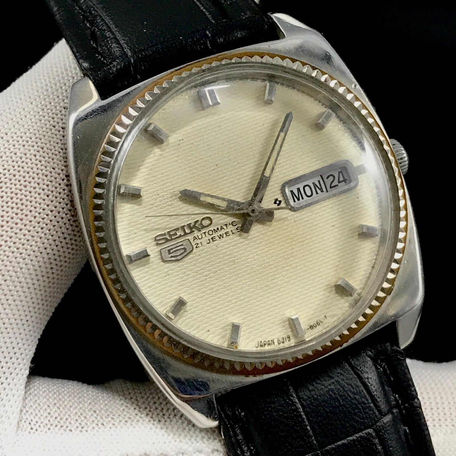 Rare!!! Vintage Seiko 5 Automatic Textured Dial Japan Made Men's