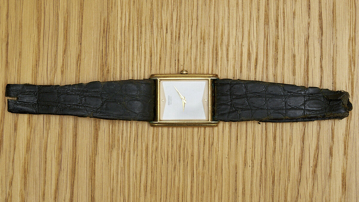 Seiko quartz dress watch, 6430-5270, SGP gold, stainless steel back |  WatchCharts