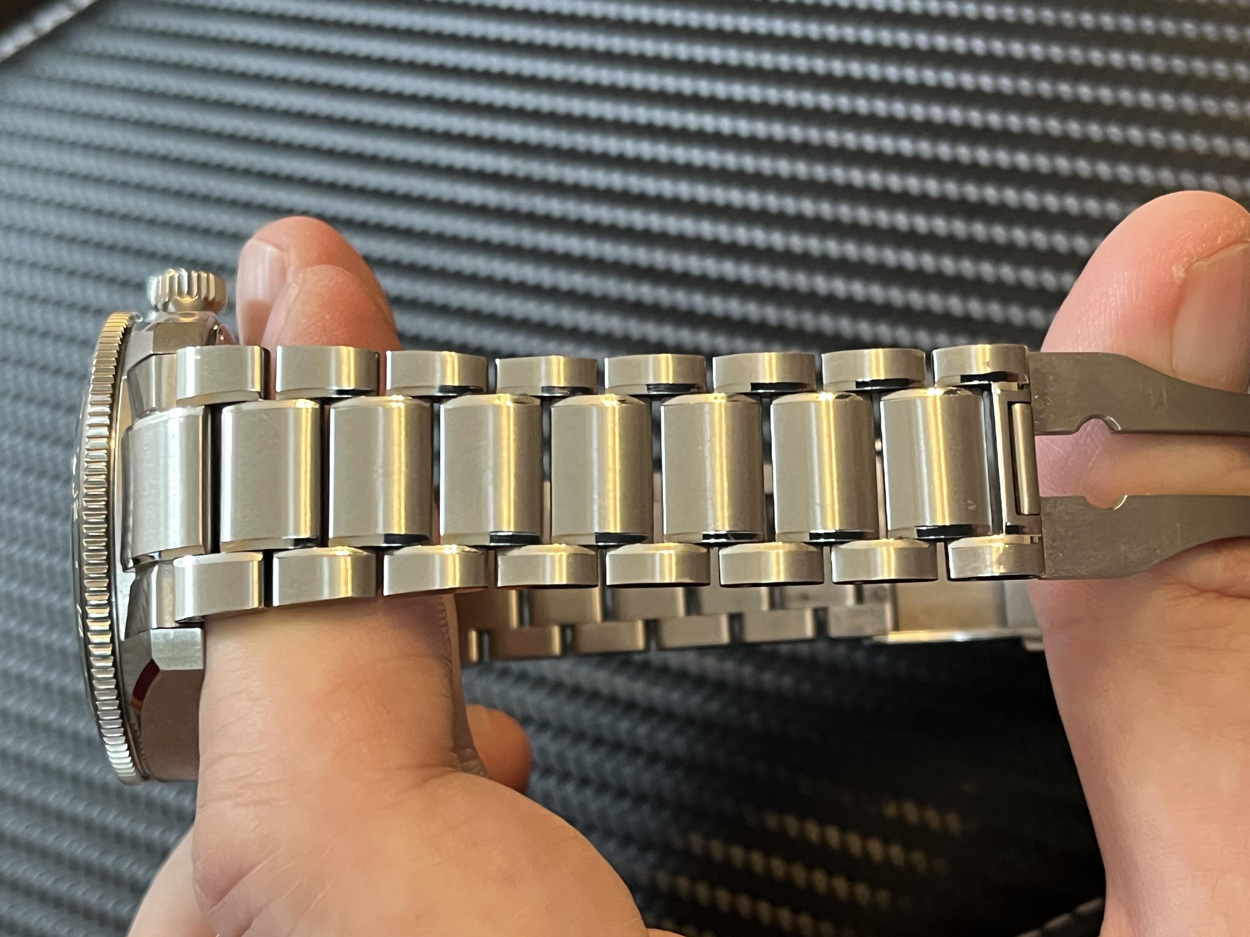 WTS] Longines Spirit Zulu Time 42mm Green Bezel L38124636