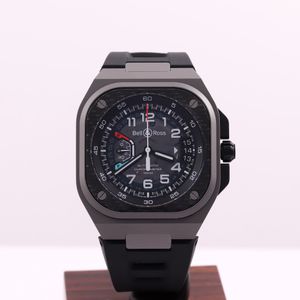 Oakley Detonator Watch Honed Carbon Fiber Yellow