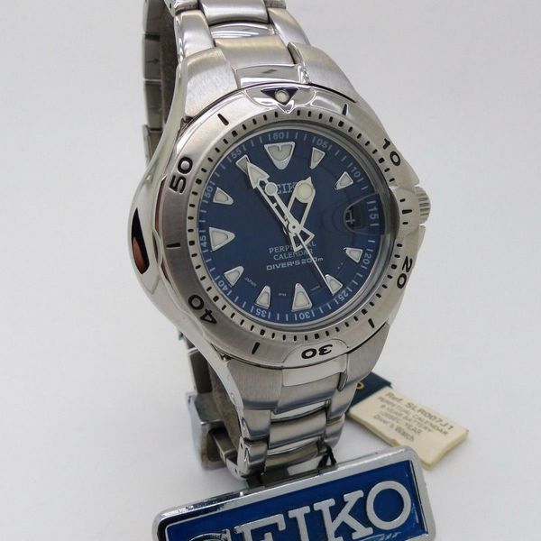 SEIKO SCUBA 200m 8F35-0030 ジャンク Seiko (Pipin) Perpetual calendar 200m Air diver's 8F35-0030 Ref