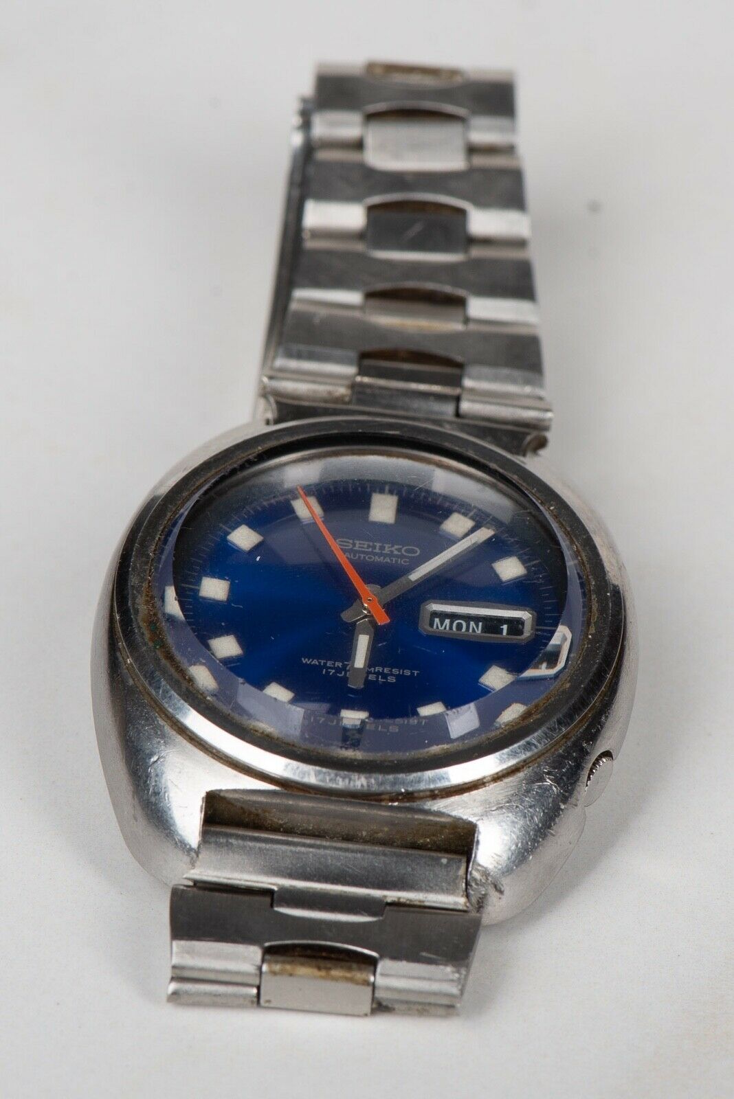 Vintage The Blue Crush Seiko 6106-8237 Automatic 17J 70M Water