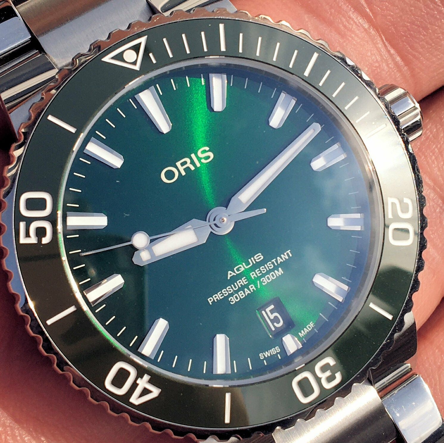 Oris aquis 39.5 on sale green