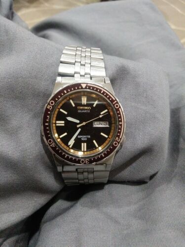 seiko quartz sports 100