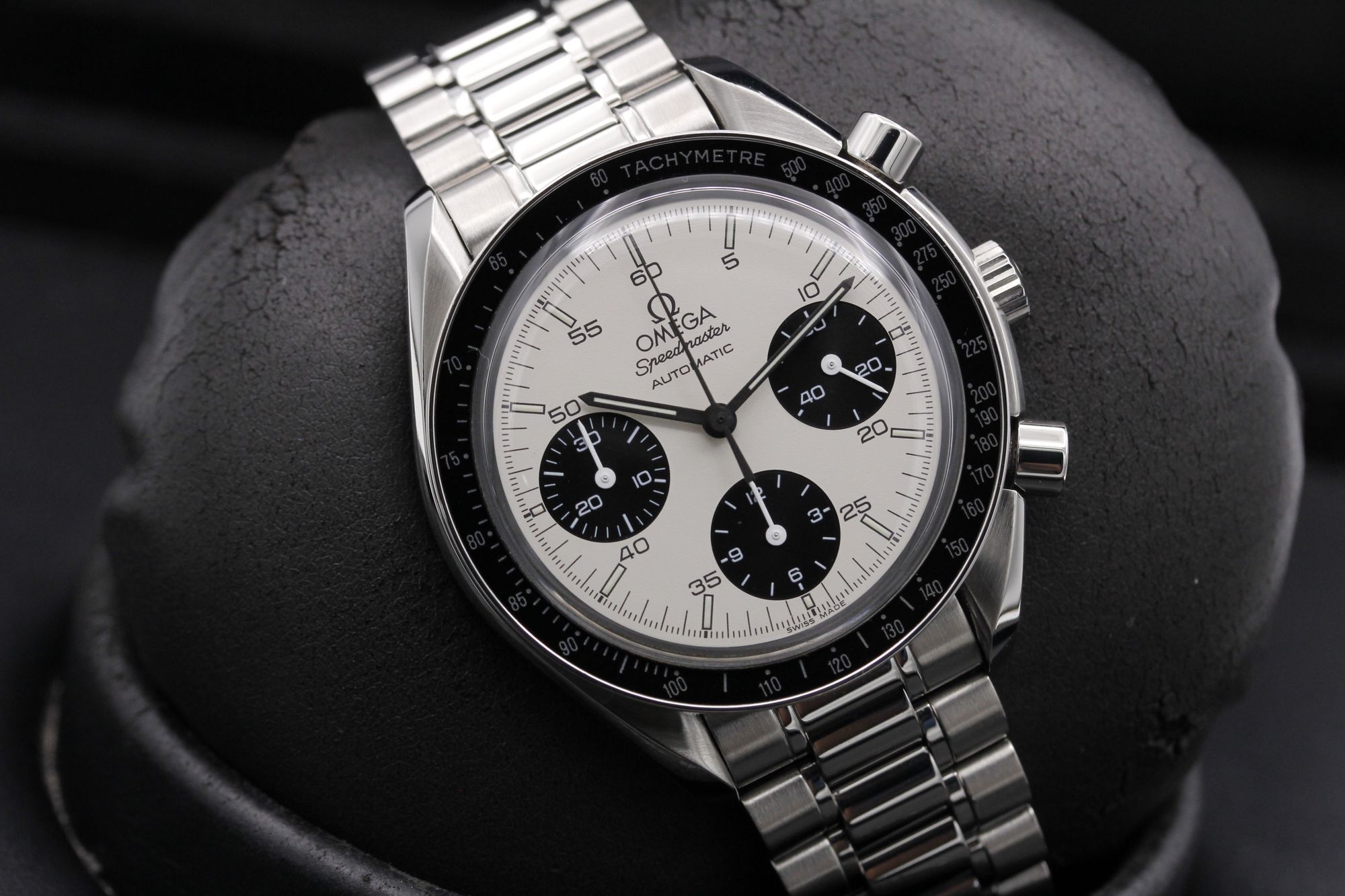 Omega best sale speedmaster marui