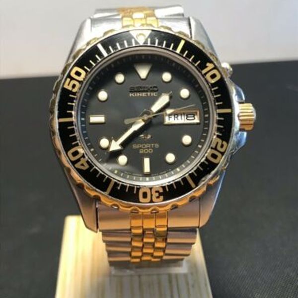 Seiko Sports Divers 200 METERS Sapphlex crystal. stainless 5m43