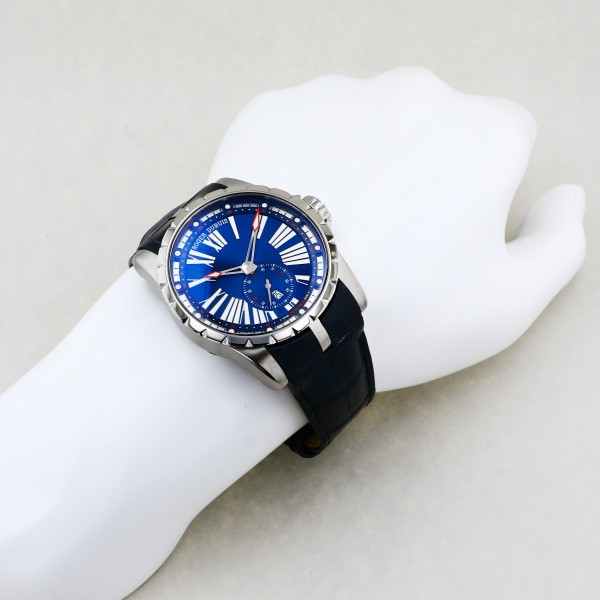 Roger Dubuis ROGER DUBUIS Excalibur Essential RDDBEX0602 Blue Dial Used Watch Men s WatchCharts Marketplace