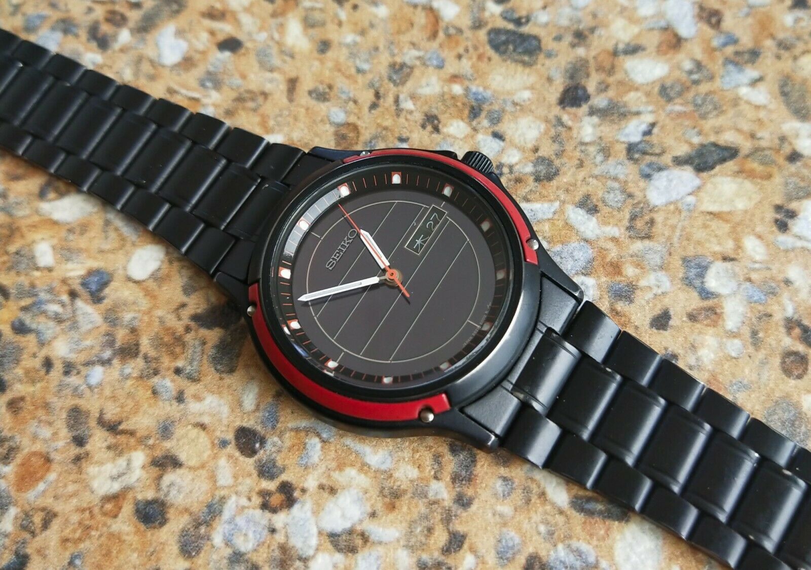 Vintage Seiko Quartz 8S23 6000 October 1986 Kanji JDM Screwdown