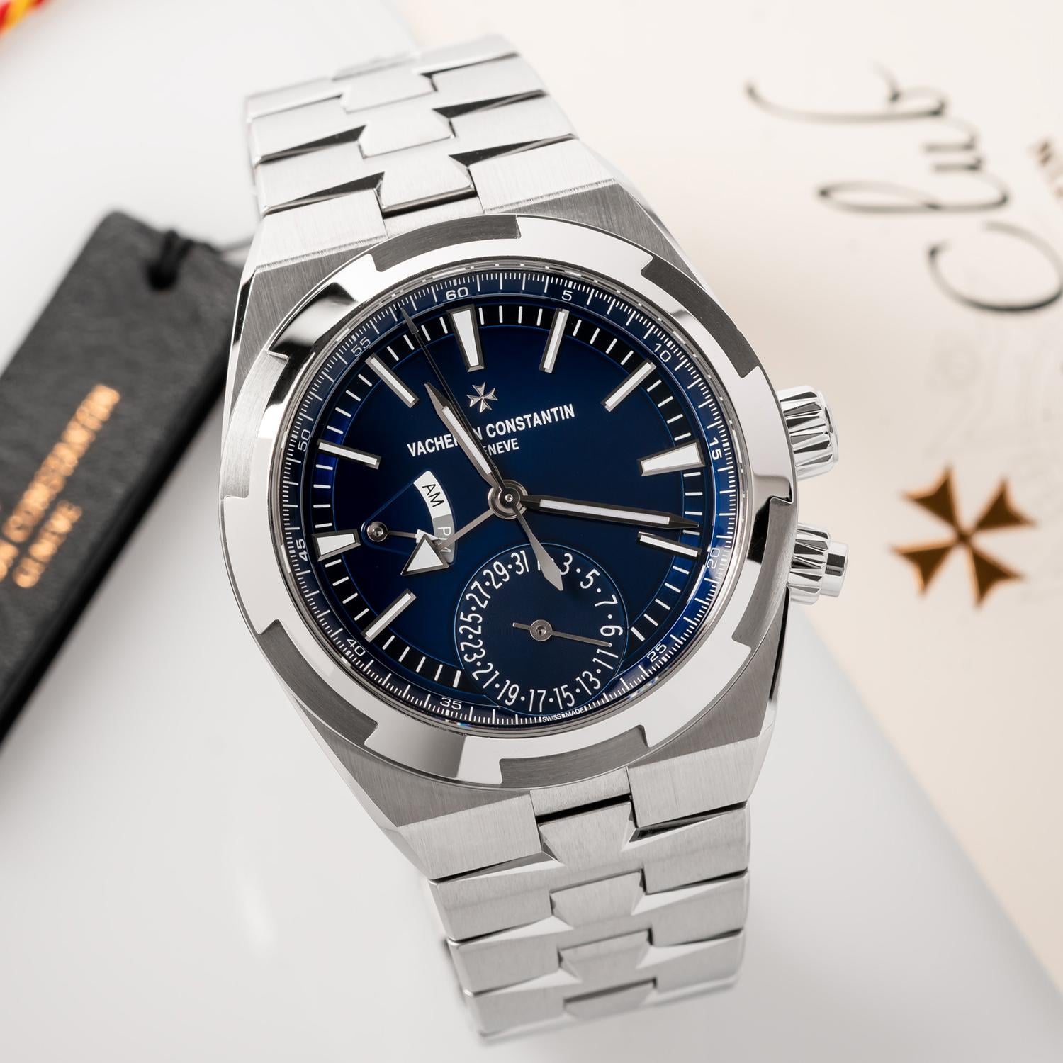 BRAND NEW Vacheron CONSTANTIN OVERSEAS DUAL TIME 7900V BLUE DIAL