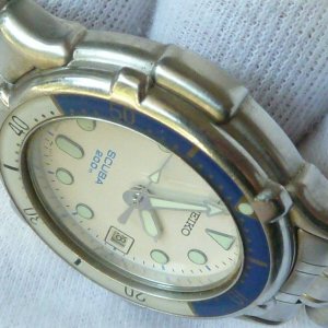 VINTAGE SEIKO SCUBA 200M 5H25-6050 DIVE WATCH. WORKING CONDITION
