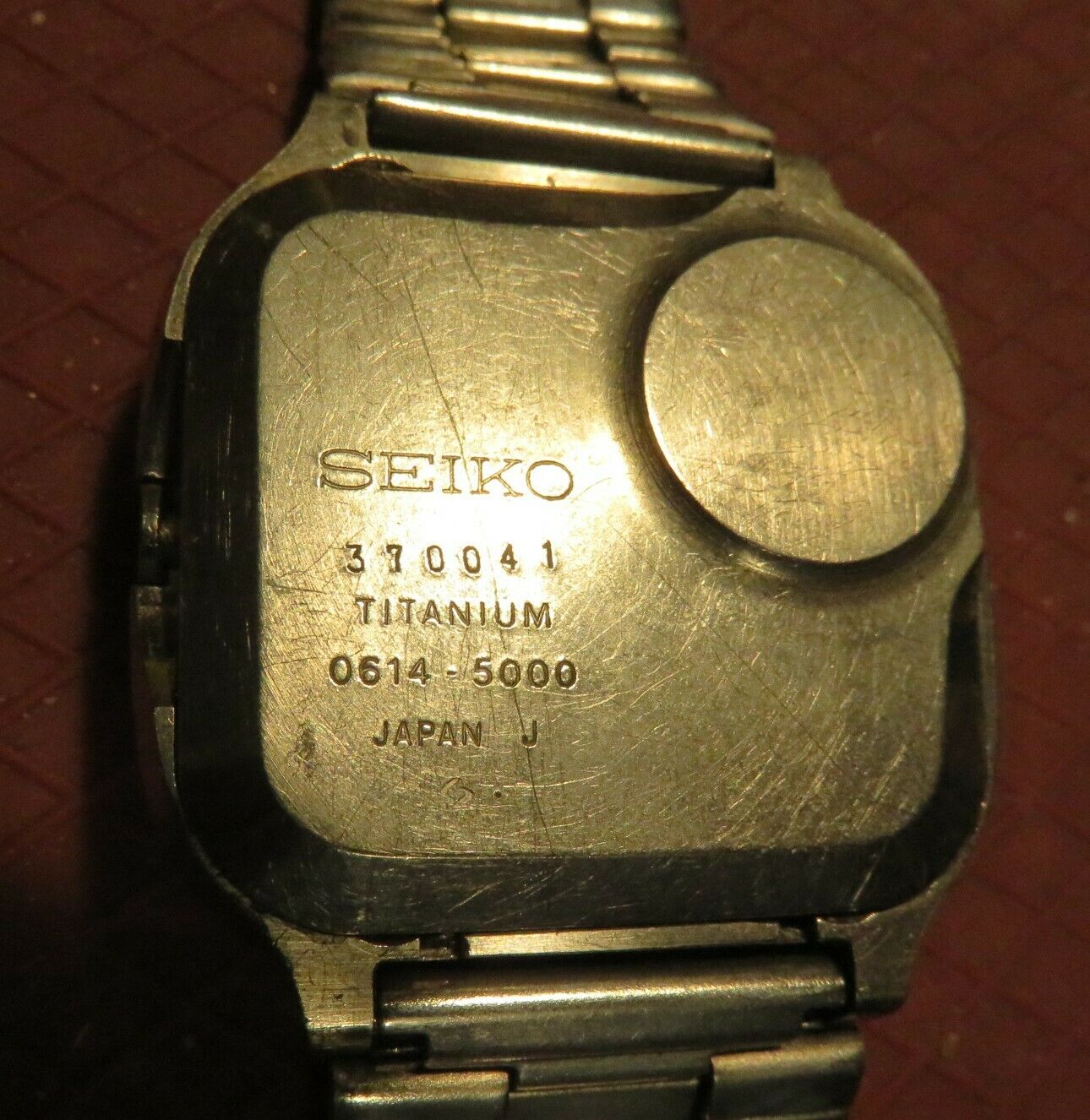 Seiko Titanium 0614 5000 worlds first 6 digit LCD digital watch 1973 |  WatchCharts