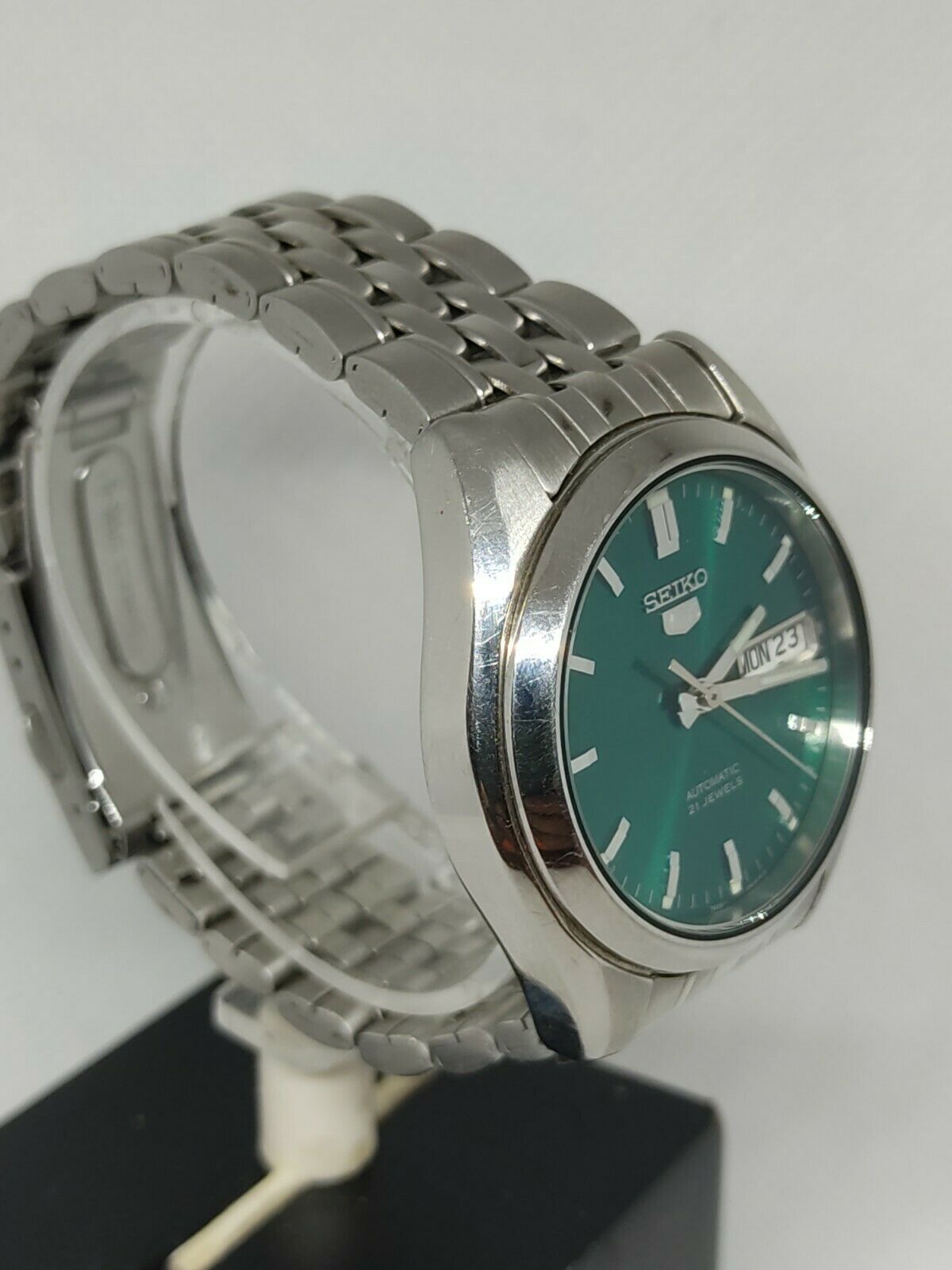 SEIKO 5 DIAL GREEN AUTOMATIC REF:7S26-01V0 | WatchCharts Marketplace