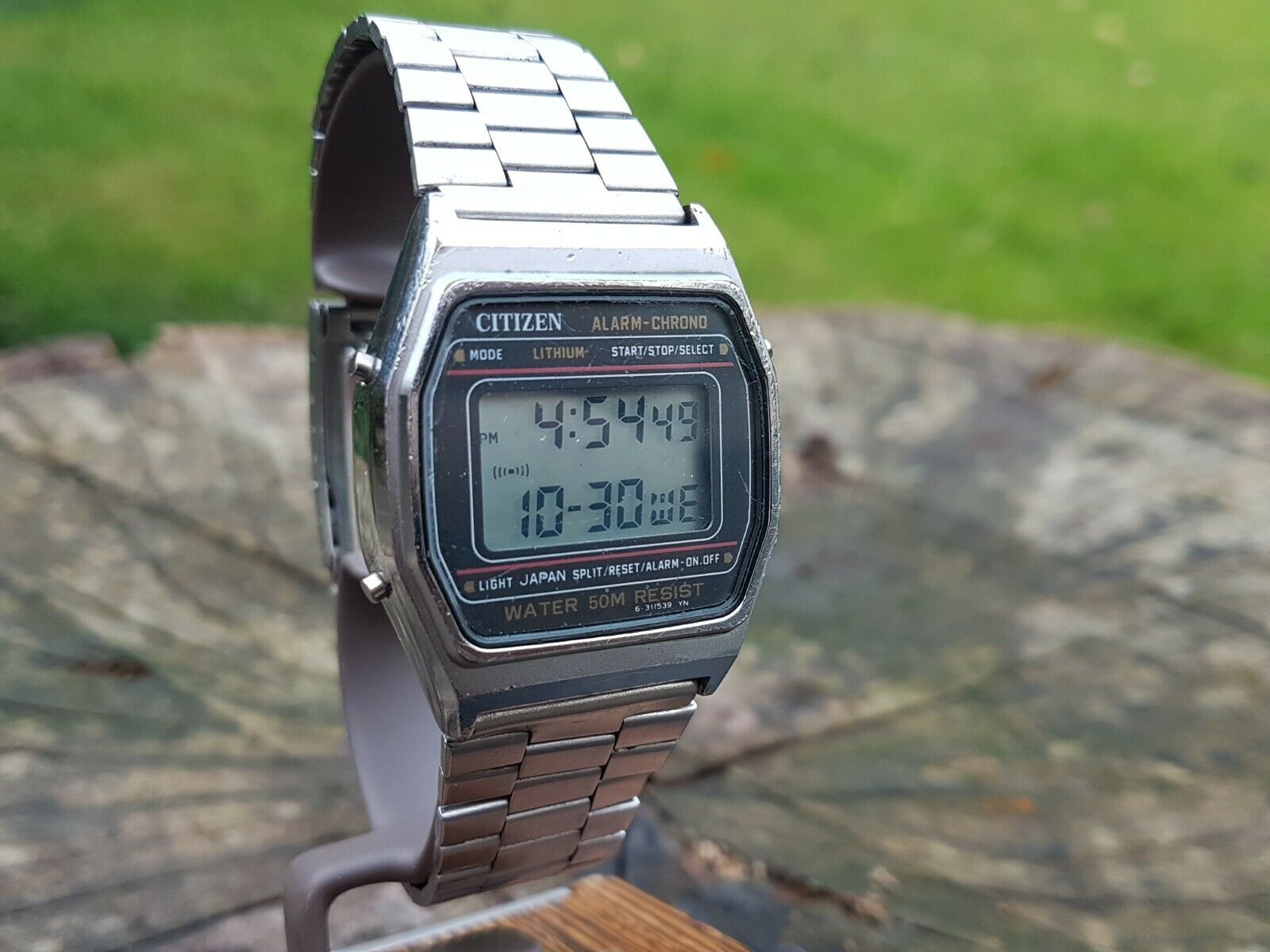 Vintage Digital Watch 1984 LCD Citizen DQ-6035 P110 New battery 