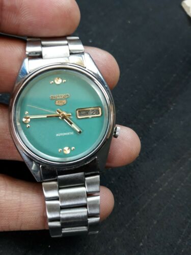 Vintage Seiko 5 Turquoise Green Dial 7019 6801 Arabic Day Date