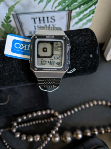 Seiko G757-4010 Brand New in Box Digi Borg Quartz Watch James Bond  OCTOPUSSY | WatchCharts