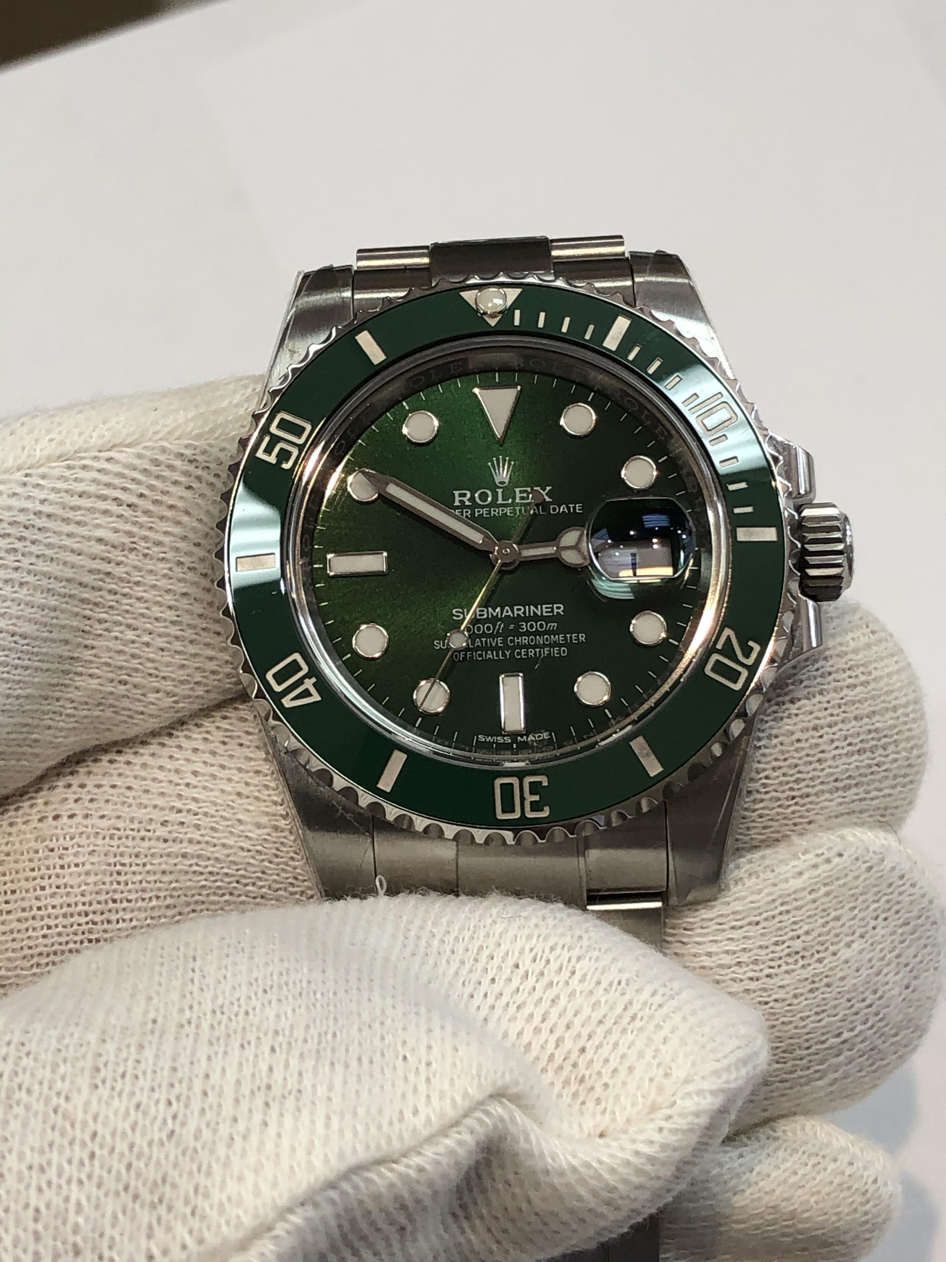 116610LV Hulk Submariner 2014 Full Set Complete with Box and Papers