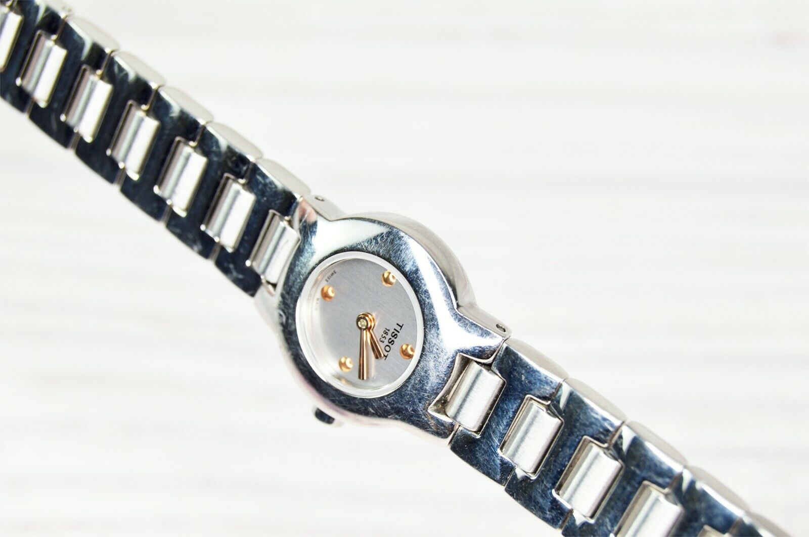 Tissot G331 Swiss Made Women\'s Watch - Pre-Owned Tissot G331K Steel Quartz 24mm x 20mm x 6ins ₱8 main image 4