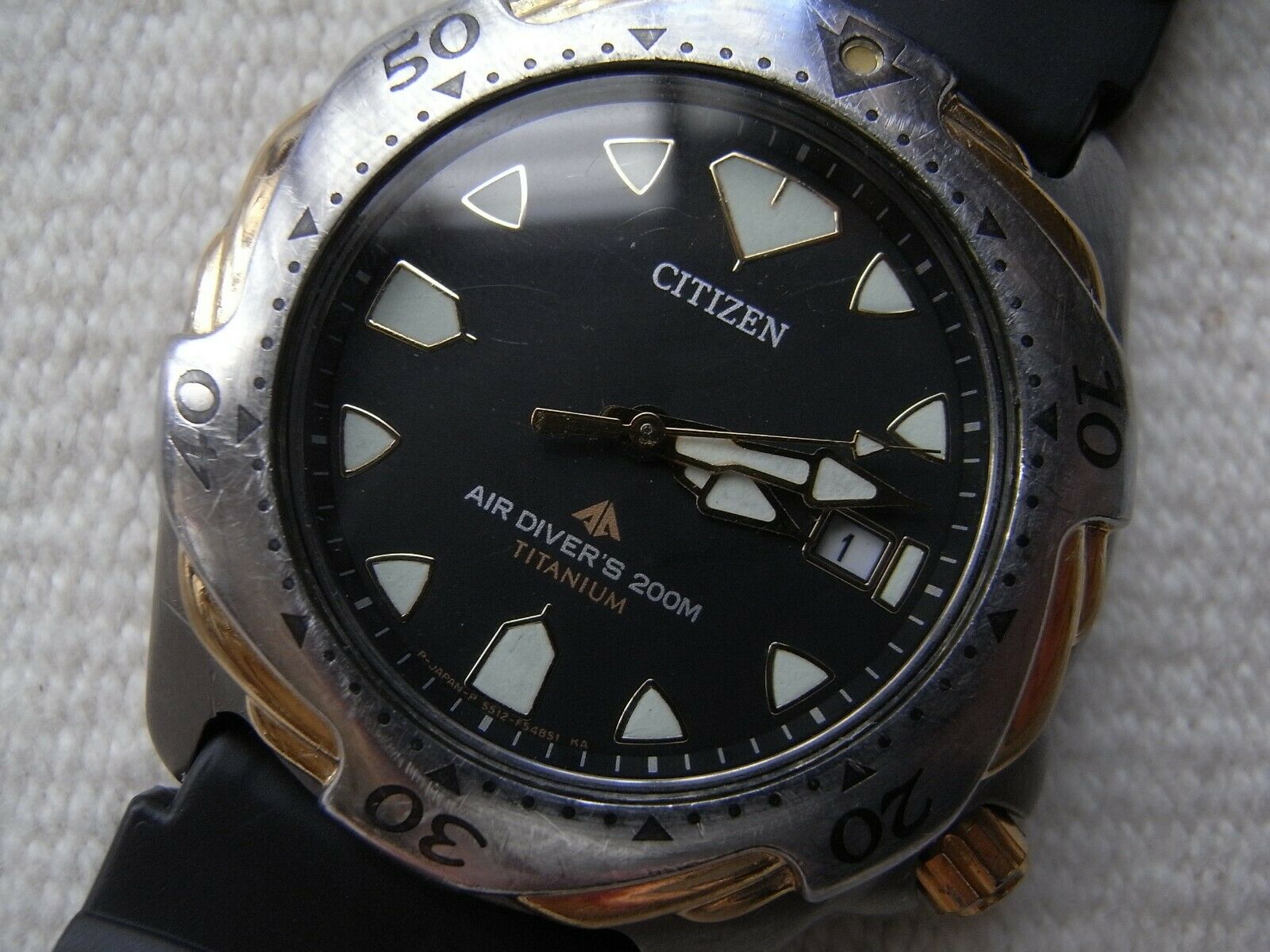 citizen air diver 200m titanium