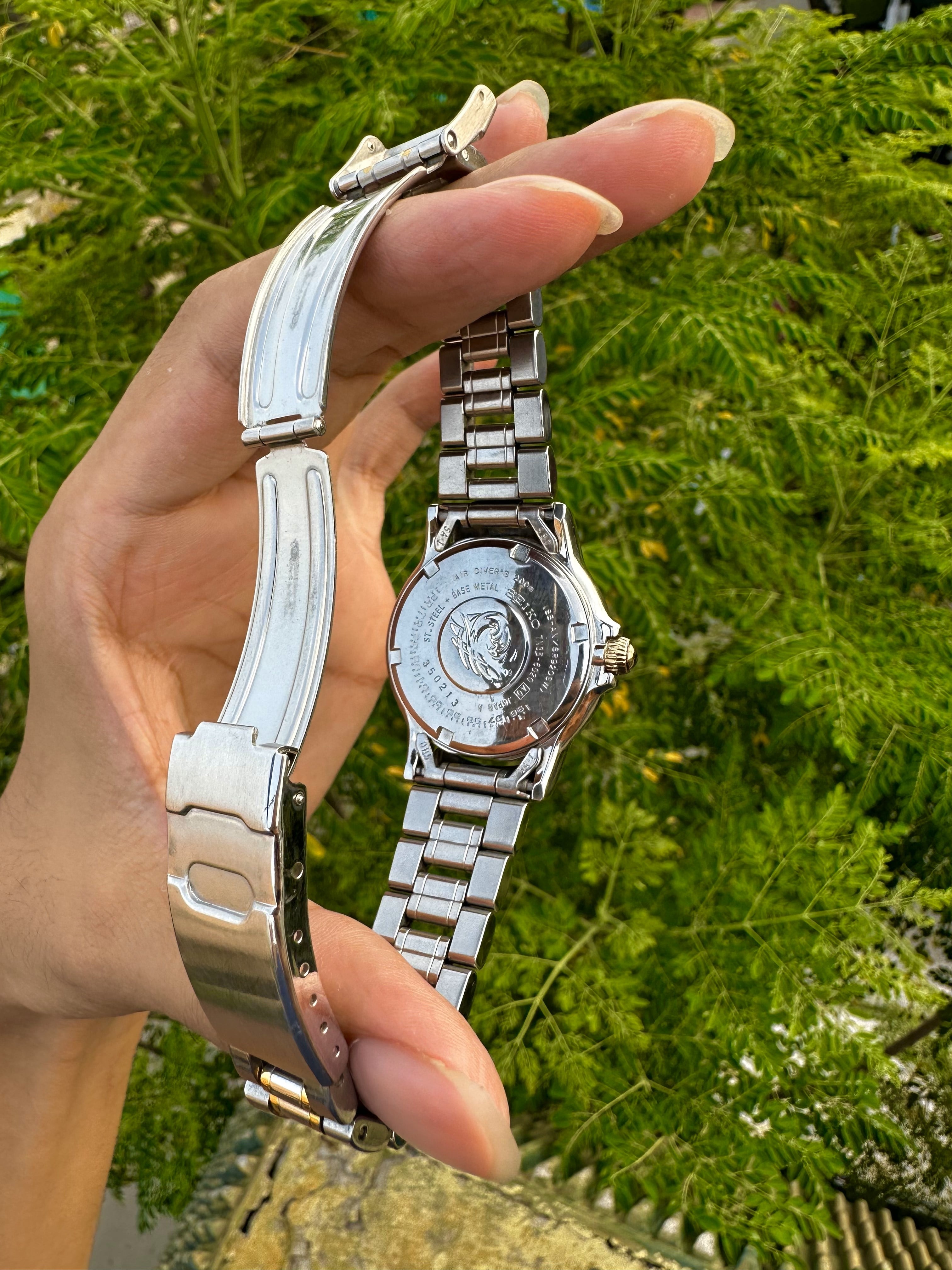 [美品 ]SEIKO SCUBA 200m ダイバーズ腕時計 7N35-6020 SEIKO Scuba 7N35 6020 Navy Dial Quartz Diver Watch Rotating