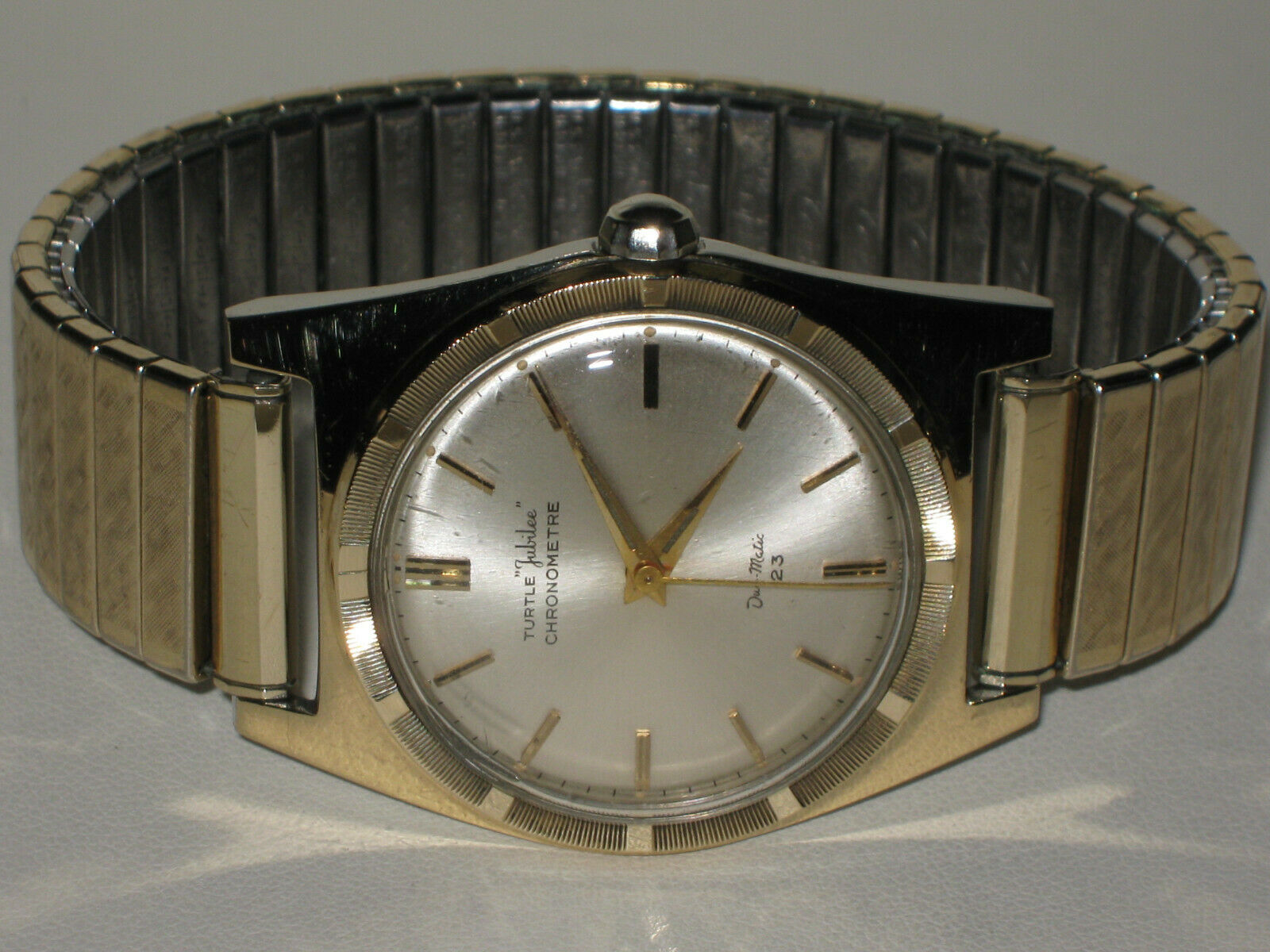 MENS VINTAGE TURTLE AUTOMATIC CHRONOMETER BY ZELL BROS  display picture 1