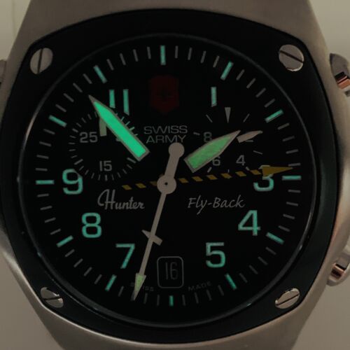 Swiss army hot sale hunter watch