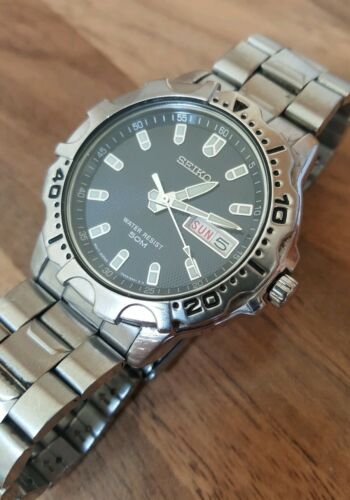 Seiko Vintage Quartz 7N43 0BS0 Mens Watch with Diver Style Bezel