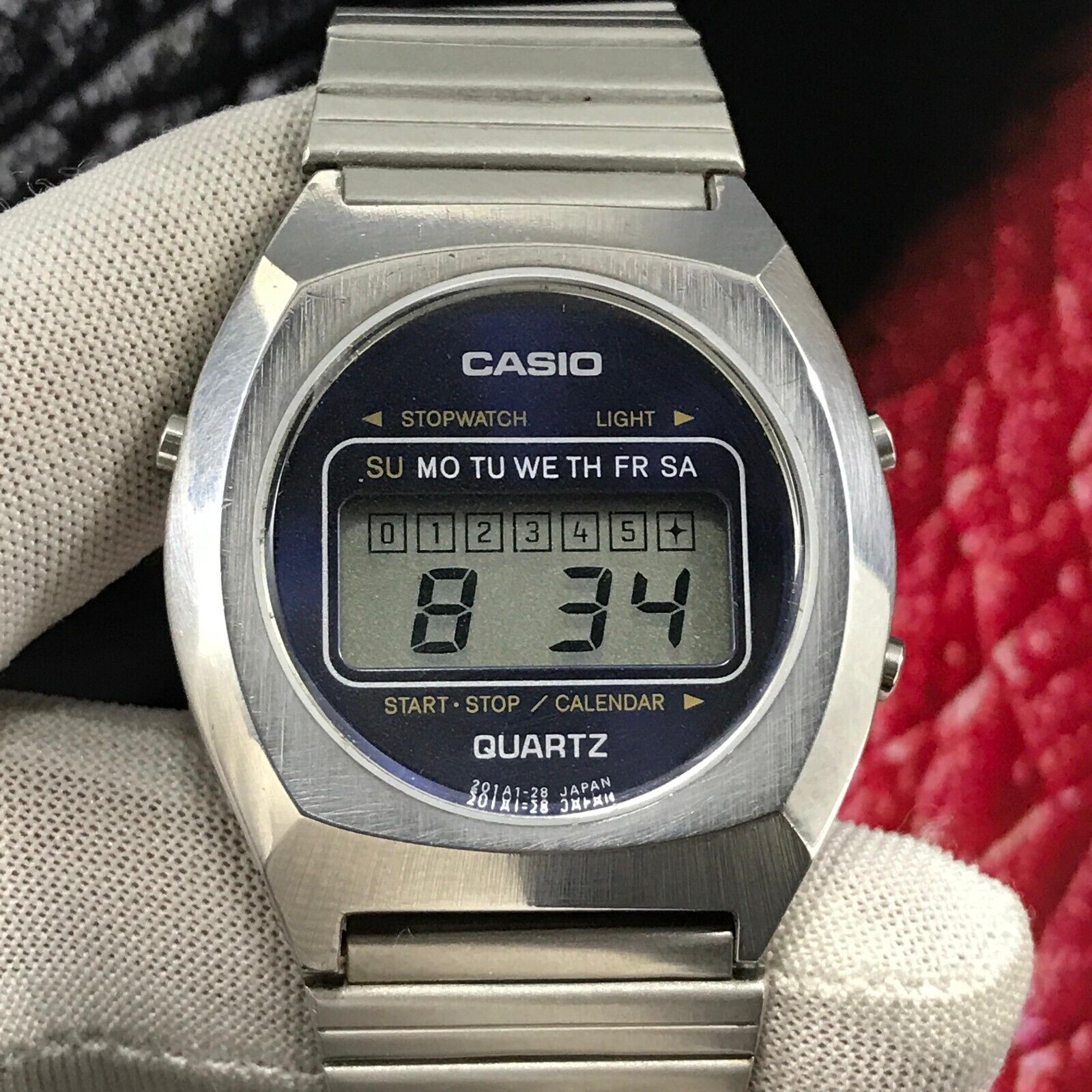 Vintage Casio 31QR-17 Digital LCD Chronograph 