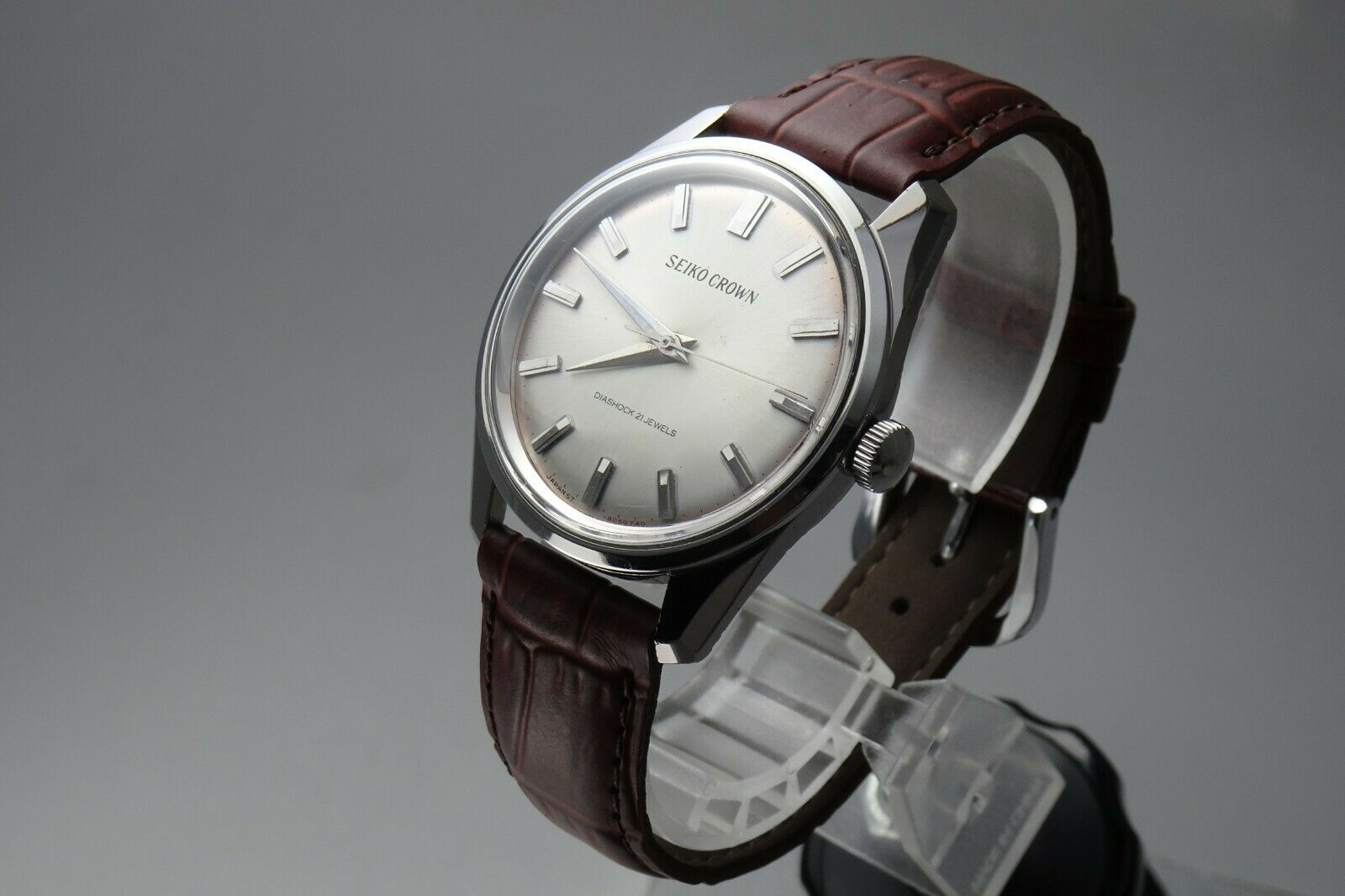 Vintage 1966 JAPAN SEIKO CROWN 57-8010 21Jewels Hand-winding