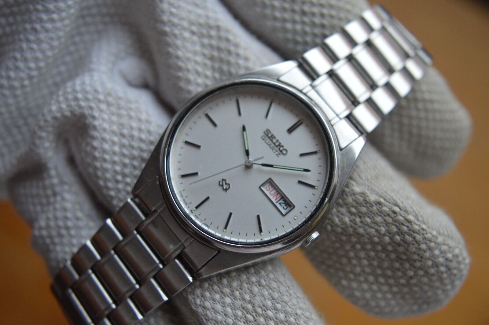 SEIKO セイコー SQ 5Y23-8A11 クォーツ 腕時計 1990 Seiko Quartz SQ 5Y23-8A11 – Mornington Watches