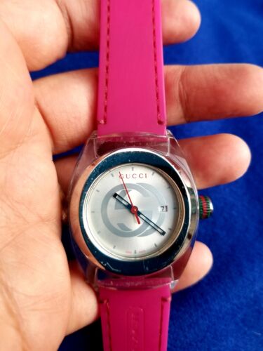 Authentic Gucci SYNC 137.3 Womens Watch - Works great