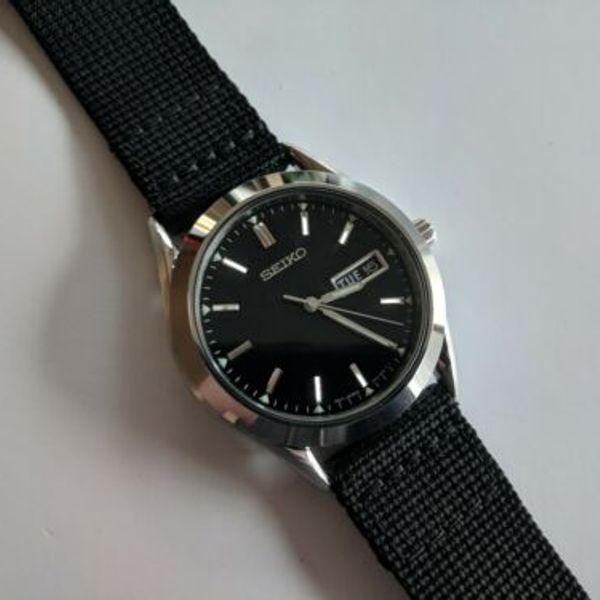 Aja tømrer tælle Seiko 7N43-9070 Stainless Steel Black Dial Watch - On NATO - Bracelet  Included | WatchCharts
