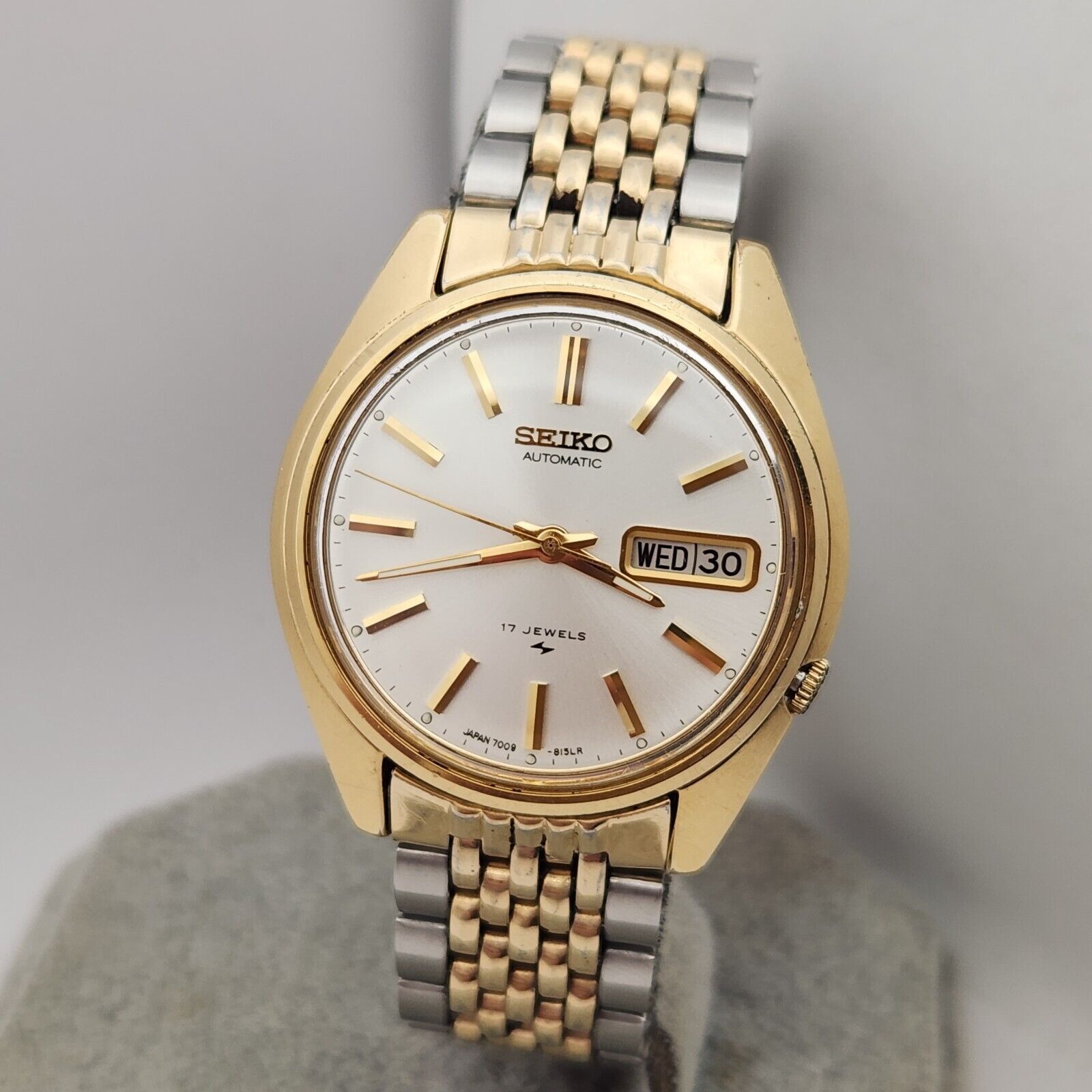 Vintage SEIKO 7009-8129 Men's automatic watch day/date June 1978
